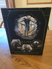 Neca Alien Romulus Suspended Lab Xenomorph XX121