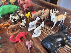 Huge Lot Action Figure & Animals -80 Pieces From Various Playsets!