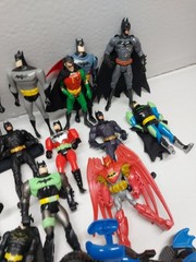 Huge Lot of 26 DC Comics BATMAN Kenner Figures 5” Robin I20 As Shown