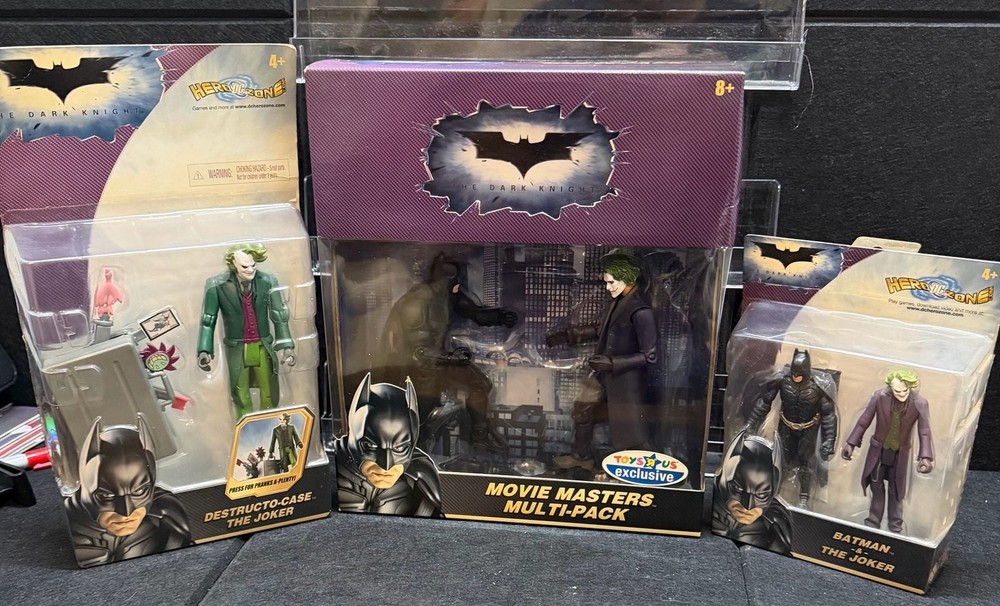 The Dark Knight Movie Masters Batman vs The Joker Toys-R-Us Exclusive