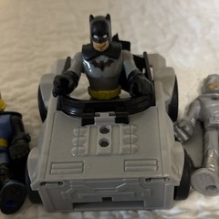 Batman Action Figure Lot w/ Vehicle, Plastic, Gray Black Blue Yellow