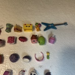 Mini Shopkins lot of 30 mini figures mixed series plus accessories