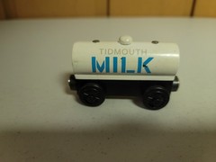 Thomas Wooden Railway Tidmouth Milk Tanker Train Car Britt Allcroft 1997