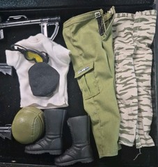 GI Joe GEAR KIT 3 M16 Assault RIFLE BOOTS COMBAT KNIFE BAYONET BERET LOT PANTS