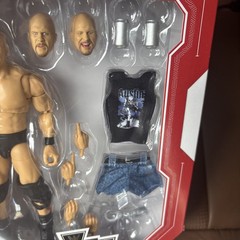 WWE ULTIMATE EDITION Monday Night War Exclusive “Stone Cold” Steve Austin Figure