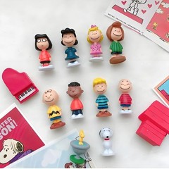 12PCS Peanuts Snoopy Cute PVC Figures Set Cartoon Doll Toys Kids Birthday Gift