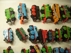 Thomas the tank train & Friends plastic die cast trackmaster 29 pc toy lot