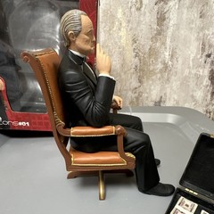 NECA Movie Icons #01 Vito Corleone The Godfather Action Figure Chair Case