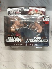New Brock Lesnar vs Cain Velasquez UFC Dual Pack Round 5 Figure UFC 121 Versus