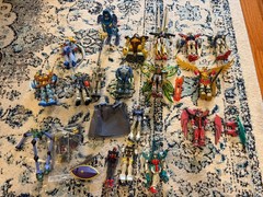 Large Gundam Figure Lot – Multiple Mobile Suits + Loose Parts