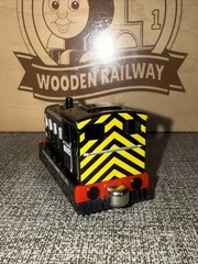 MAVIS ! THOMAS FRIENDS TRAIN Diecast 2009 TAKE N PLAY ALONG ! CGI FACE