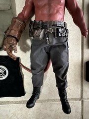 Hot Toys Hellboy MMS5247