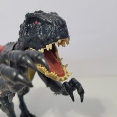 Jurassic World Slash N’ Battle Scorpios Rex Action & Sound Dinosaur Figure Works