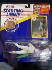 1991 Starting Lineup Roberto Kelly Special Edition Figure, Card & Coin