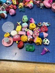 Shopkins Large Lot Figures Food Dolls Furniture 500 + Mixed Years Generations