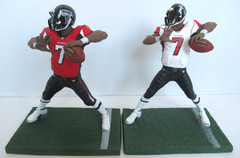 MICHAEL VICK MCFARLANE NFL SERIES 7 FALCONS LOOSE VARIANT & REGULAR FIGURE LOT
