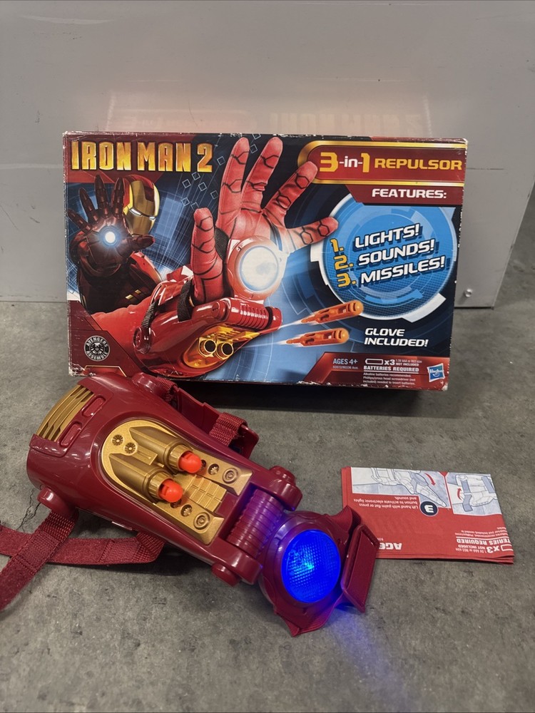2010 Iron Man 3 in 1 Repulsor Lights Sounds & Missiles Hasbro No Glove