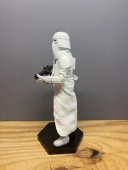 Sideshow Excluse Snowtrooper Commander Limited 1,000 —item 100409