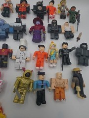 24 Roblox Figures with some Accessories Mixed Characters 24 pc Jazwares Maples