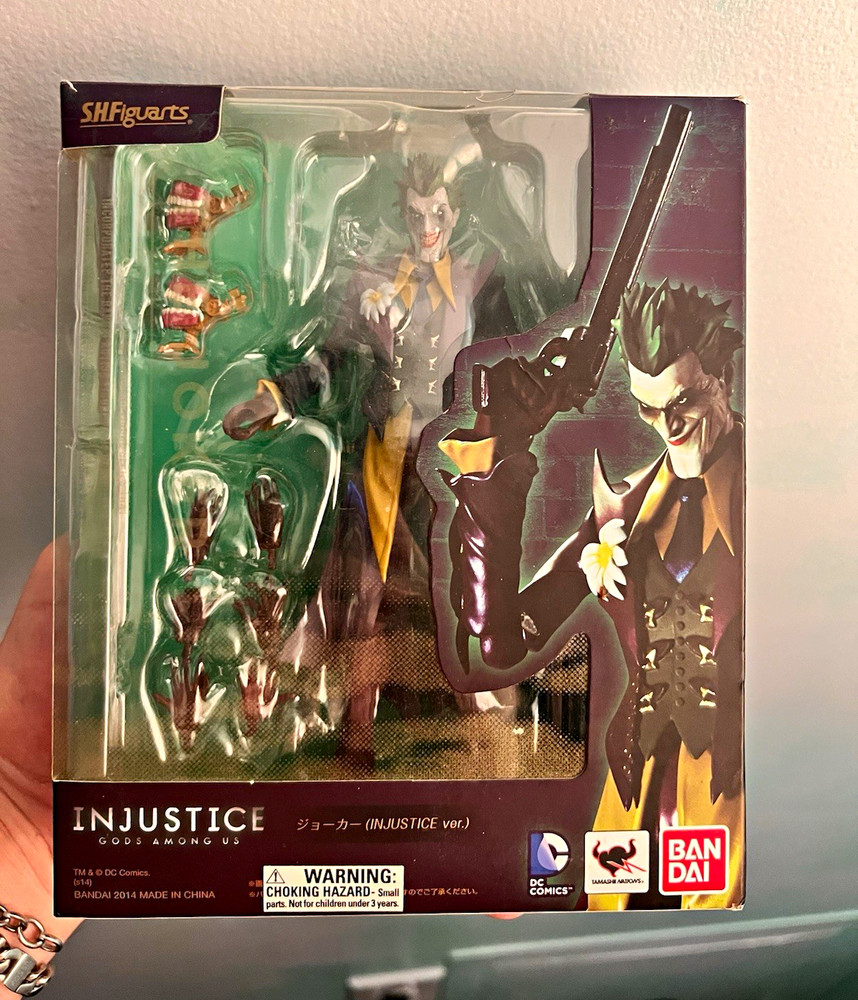 S.H.Figuarts The Joker Injustice: Gods Among Us w/ Gun Knife Cane 2014