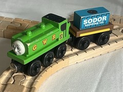 Thomas Friends Wooden Railway SODOR AIRFIELD SET w/CLICKETY TRACK Complete READ