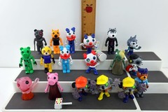 Lot of 18 Roblox Piggy Series 3″- 3.5″ Action Figures