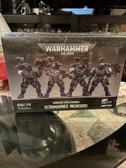 JOYTOY Warhammer 40k Space Marines Ultramarines Infiltrators 1/18 Action Figure