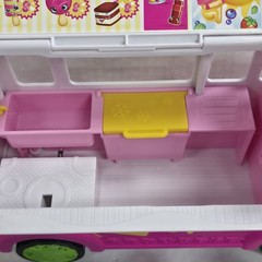 Shopkins GLITZI Ice Cream Truck Food Fair Moose Toys 56112 some accessories