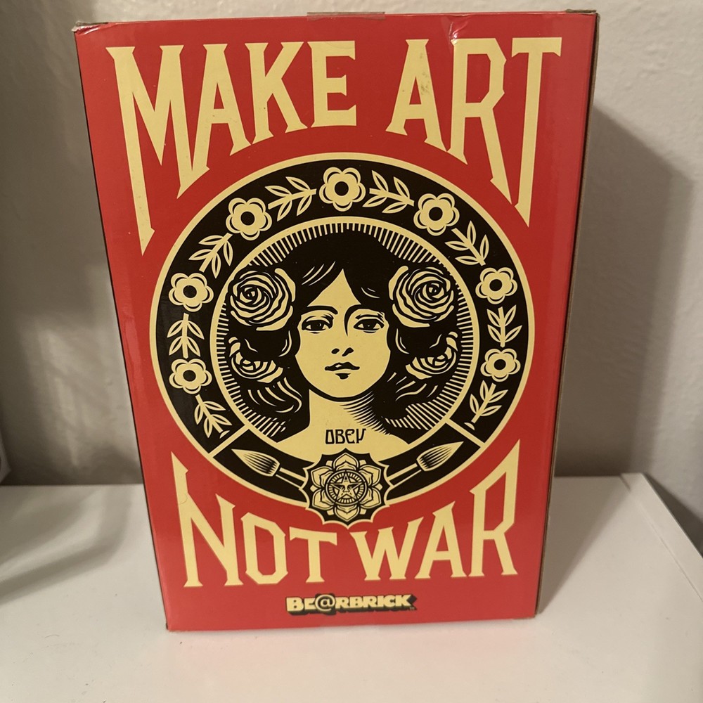 Shepard Fairey Obey x Bearbrick 400% 100% Make Art Not War 2023 Designercon EX