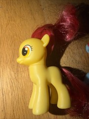 My Little Pony G4 Apple Bloom 2 1/2” Brushable Toy Figure MLP & Mcd Rainbow Dash