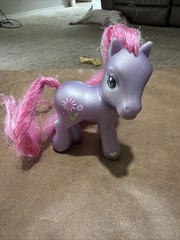 My Little Pony G3 PETAL BLOSSOM 2002 Hasbro Long Styled Pink Tinsel Hair
