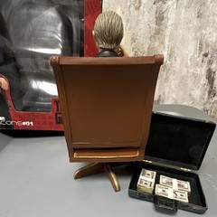 NECA Movie Icons #01 Vito Corleone The Godfather Action Figure Chair Case