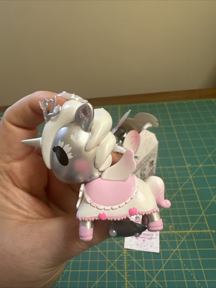 TOKIDOKI * Cherry Blossom Series 2 Unicorno * PETAL * Open Blind Box Figure