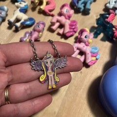 24 Pc Lot Hasbro My Little Pony Horse Figure Toy Lot With Carry Case Necklaces +