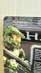 JOY RIDE STUDIOS HALO 2 SERIES 1 MASTER CHIEF W/BATTLE RIFLE & SMGs. NIB GENUIN