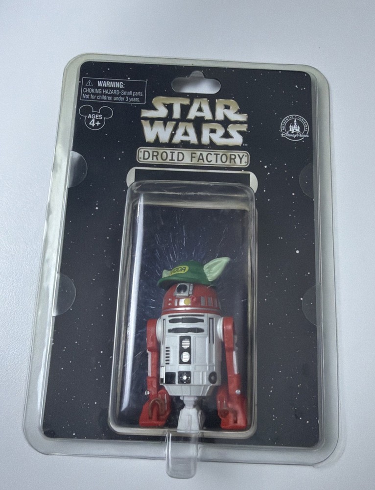 Disney Factory Star Wars 1-Pack Droid Factory R2-D2 Yoda with Green Hat Red Body