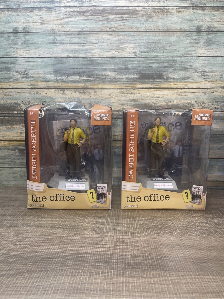 McFarlane Movie Maniacs The Office Dwight Schrute 6″ Posed Figure Box Has Damage