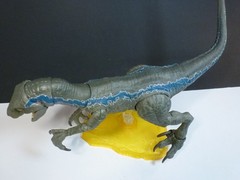 Jurassic Park World Amber Collection Blue Velociraptor Mattel