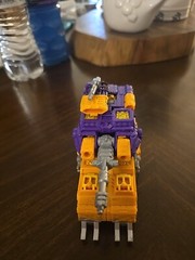 Transformers War for Cybertron Siege Deluxe Impactor WFC-S42 Complete