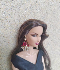 1/6 Scale Handmade Feather/Fan Earrings Model For 12” Female Action Figure Body