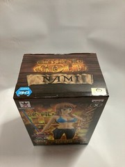 One Piece DXF The Grandline Lady Film Gold Nami Figure Banpresto Japan Import