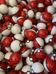 20 Mini 5CM Pokeballs w/ Figurine Kids Bday Party Cake topper Party Favors