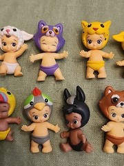 twozies lot Figures Moose Toys