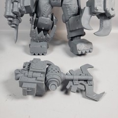 McFarlane Warhammer 40000 Megafig – Ork Meganob INCOMPLETE