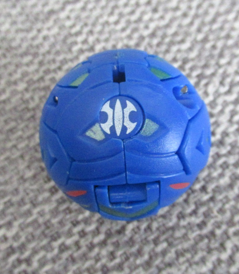 Bakugan Battle Brawlers B2 Blue Aquos Limulus 580G