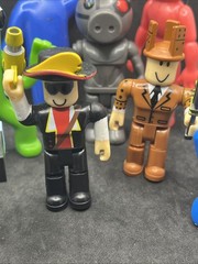 Assorted Roblox toy lot 13 Rainbow Friends Piggy Blind Box Figures + Accessories