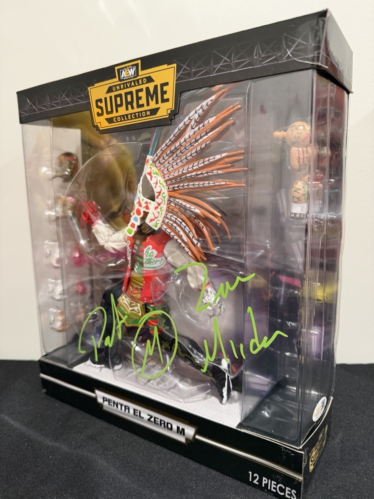Penta Signed AEW Supreme Figure