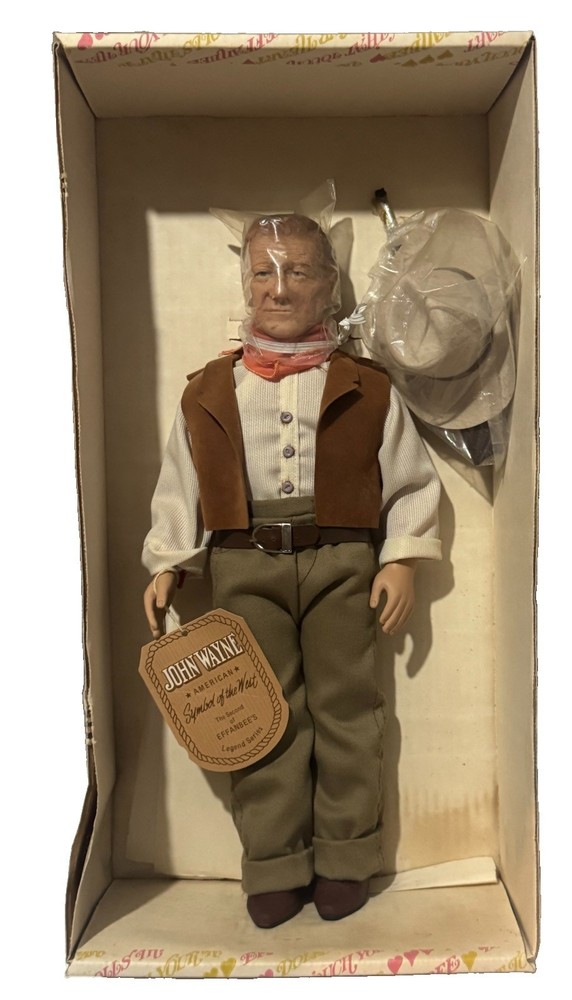 1981 JOHN WAYNE “SYMBOL OF THE WEST” COWBOY EFFANBEE ORIGINAL BOX PAPERS MINT