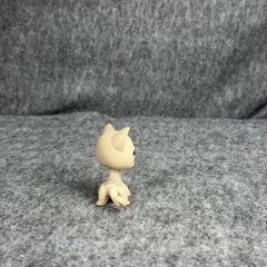 Littlest Pet Shop Beige Grey Cat #468 Figure Hasbro Blue Eyes 2004 LPS Toy