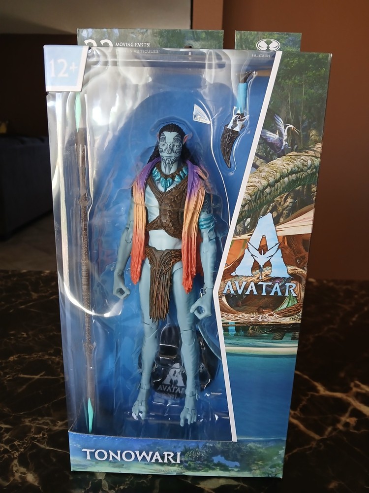 Avatar Tonowari 8.5 inch tall Action Figure and 20 moving parts.